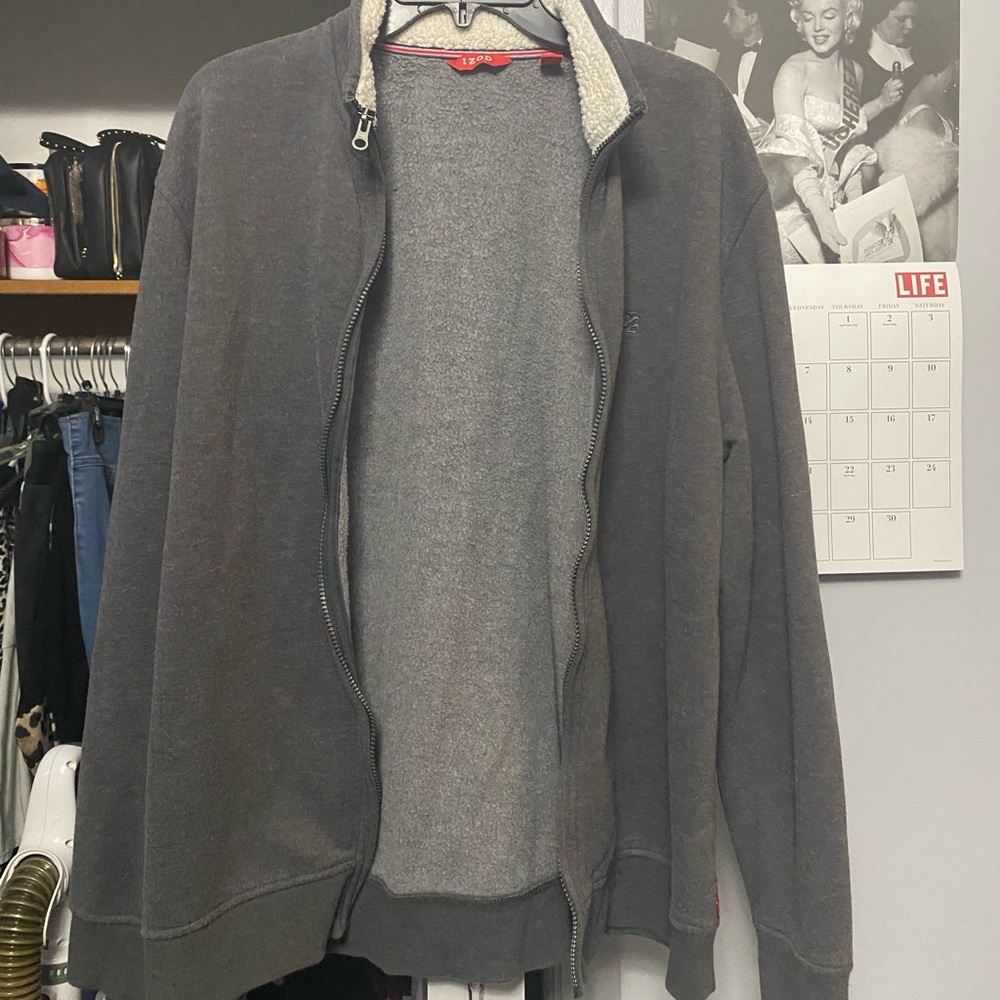 Sweatshirt - Picture 2 of 3